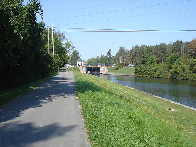 Erie Canalway Trail Photos TrailLink - Erie Canalway Trail 44820 640